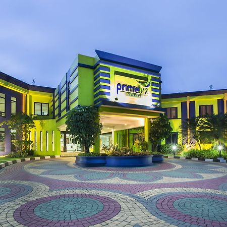Primebiz Hotel Karawang Cikampek Zewnętrze zdjęcie