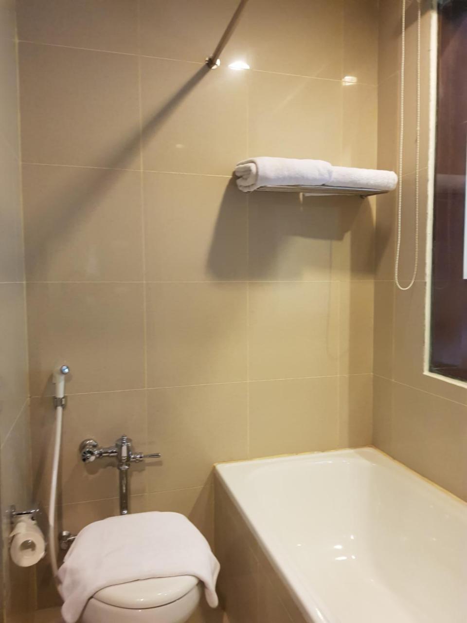 Primebiz Hotel Karawang Cikampek Zewnętrze zdjęcie